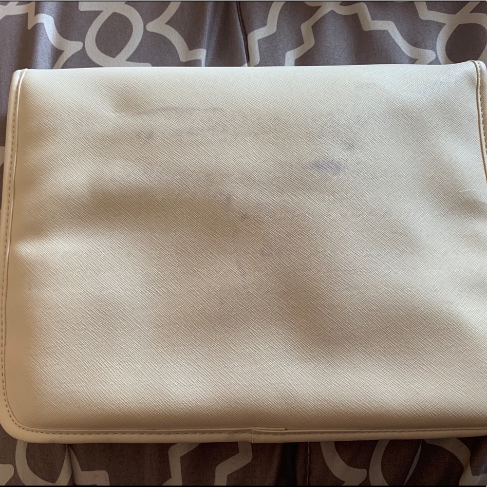 Cute spring clutch - Picture 3 of 5